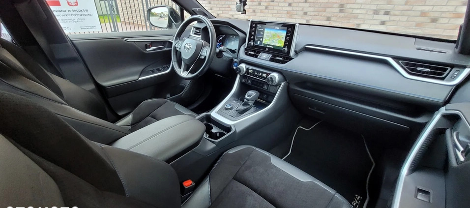 Toyota RAV4 cena 149700 przebieg: 63000, rok produkcji 2020 z Warszawa małe 781